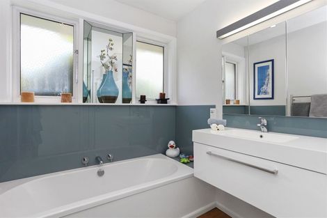 Photo of property in 35 Grahams Road, Ilam, Christchurch, 8041