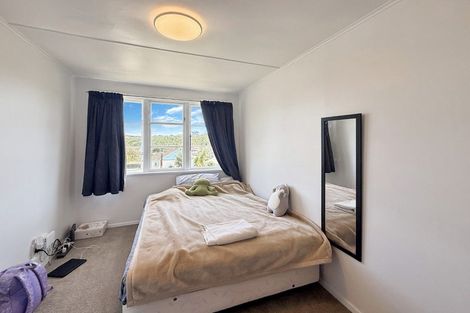 Photo of property in 13 Dorset Grove, Cannons Creek, Porirua, 5024