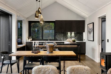 Photo of property in 2 Fife Court, Jacks Point, Queenstown, 9371