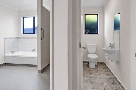 Photo of property in 14 Hamlet Street, Stratford, 4332