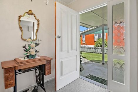 Photo of property in 25 Chedworth Avenue, Chedworth, Hamilton, 3210