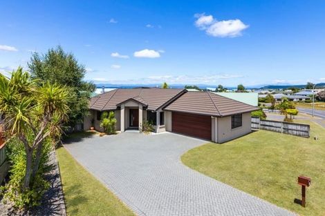Photo of property in 29 Acacia Bay Road, Nukuhau, Taupo, 3330