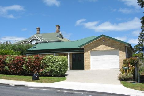Photo of property in 19 East Street, Pukekohe, 2120