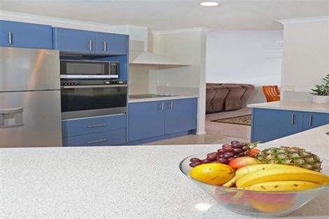 Photo of property in 26 Martin Jugum Lane, Ranui, Auckland, 0612