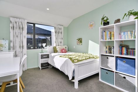 Photo of property in 8 Guyon Street, Marshland, Christchurch, 8083