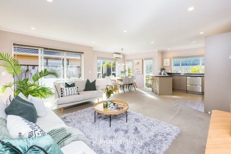 Photo of property in 10 Mcewen Crescent, Riverstone Terraces, Upper Hutt, 5018