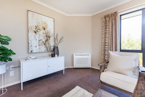 Photo of property in 4 Nevada Way, Kelvin Grove, Palmerston North, 4414