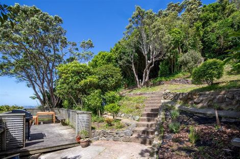 Photo of property in 102 Ruskin Road, Newlands, Wellington, 6037
