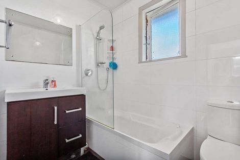 Photo of property in 2/108 Saint Johns Road, Saint Johns, Auckland, 1072