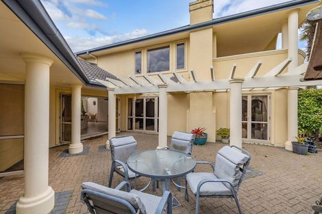 Photo of property in 2 Anaheim Boulevard, Shamrock Park, Auckland, 2016