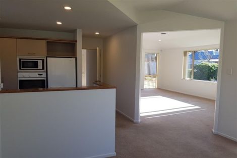 Photo of property in 2 Piper Lane, Beckenham, Christchurch, 8023