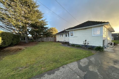 Photo of property in 37 Lambeth Crescent, Redwood, Christchurch, 8051
