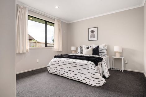 Photo of property in 102 Barrington Drive, Huntington, Hamilton, 3210