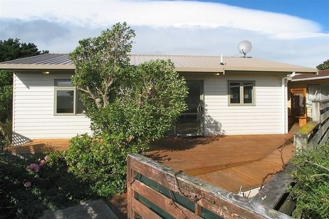 Photo of property in 46a Baylands Drive, Newlands, Wellington, 6037