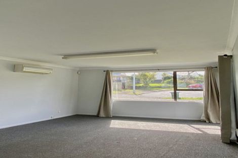 Photo of property in 17 Montego Place, Weymouth, Auckland, 2103
