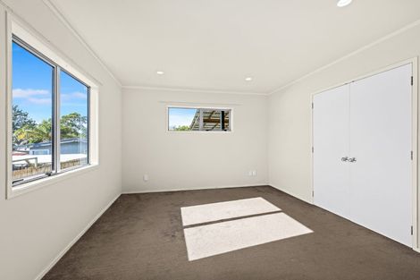 Photo of property in 3 Gazelle Avenue, Beach Haven, Auckland, 0626
