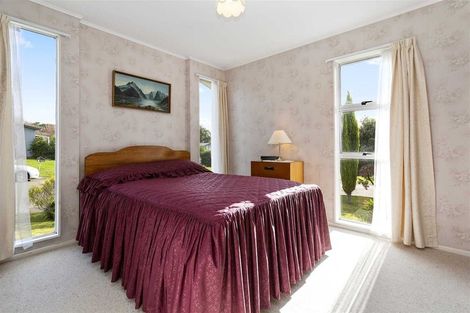 Photo of property in 24 Hicks Close, Whitby, Porirua, 5024