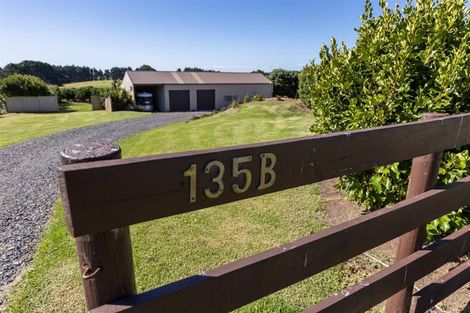Photo of property in 135b Hutchinson Road, Helensville, 0875