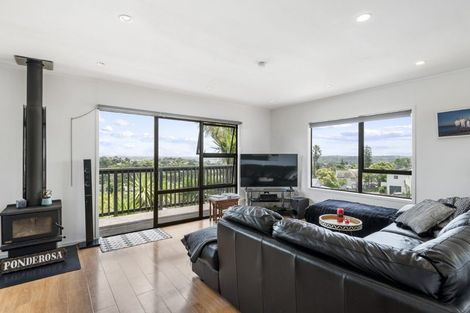 Photo of property in 1/38 Birkdale Road, Birkdale, Auckland, 0626