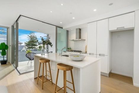 Photo of property in 2/22 Esplanade, Sumner, Christchurch, 8081