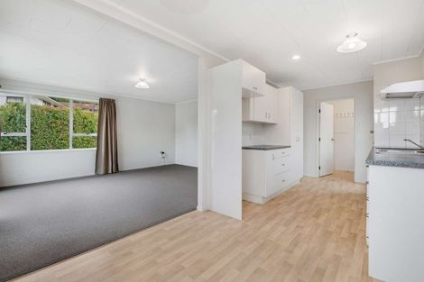 Photo of property in 18 Regency Place, Sunnynook, Auckland, 0632