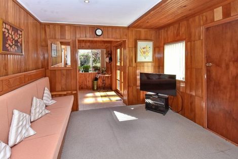 Photo of property in 10 Albertson Place, Manurewa, Auckland, 2102