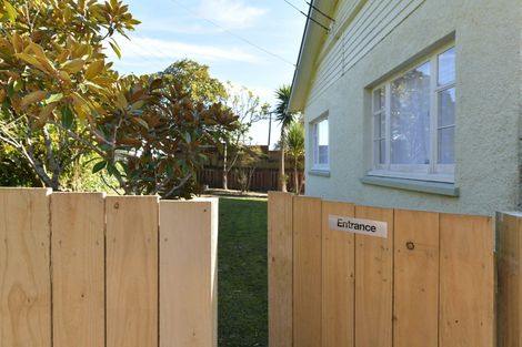 Photo of property in 492 Blockhouse Bay Road, Blockhouse Bay, Auckland, 0600