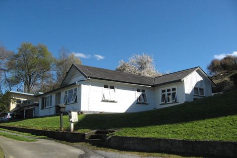 Photo of property in 1 Swan Street, Taihape, 4720