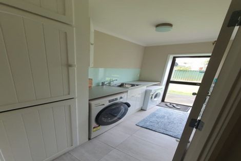 Photo of property in 227 Bucklands Beach Road, Bucklands Beach, Auckland, 2012