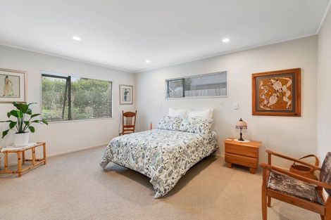 Photo of property in 20 Otanerua Road, Hatfields Beach, Orewa, 0931