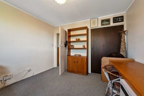 Photo of property in 71 Tarata Road, Inglewood, 4387