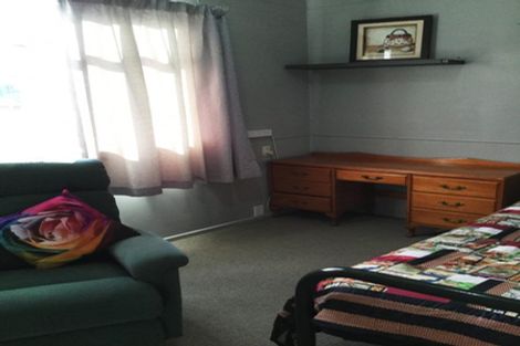 Photo of property in 129 Bridge Street, Eltham, 4322