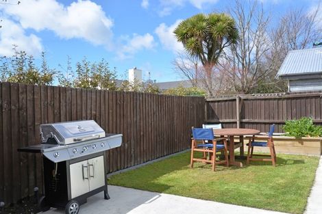 Photo of property in 2/12 Halton Street, Strowan, Christchurch, 8052