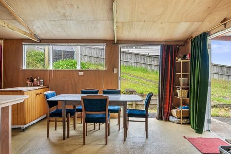 Photo of property in 11 James Street, Waikawa Beach, Manakau, 5573