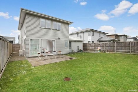 Photo of property in 12 Samuel Cassidy Avenue, Swanson, Auckland, 0614