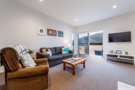 Photo of property in 54 Madison Terrace, Silverdale, 0932