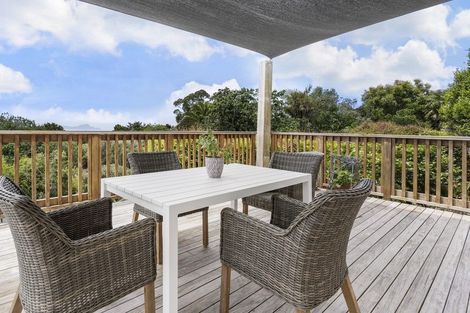 Photo of property in 218 Massey Road, Waipu, 0582