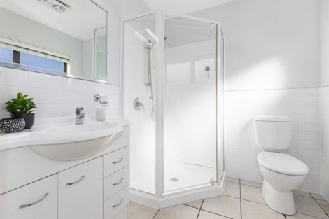 Photo of property in 2b Observatory Close, Whitby, Porirua, 5024