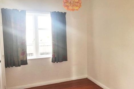 Photo of property in 17 Posa Avenue, Henderson, Auckland, 0612