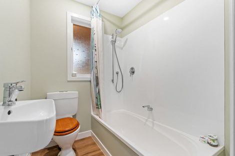 Photo of property in 8 Old Kaipara Road, Kaipara Flats, Warkworth, 0981