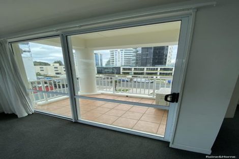 Photo of property in Beaumont Apartments, 14/12 Maunganui Road, Mount Maunganui, 3116