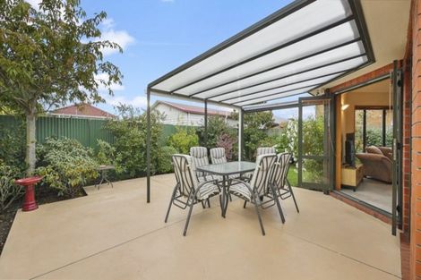 Photo of property in 2/113 Avonhead Road, Avonhead, Christchurch, 8042