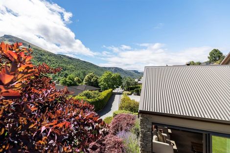 Photo of property in 6 Chartres Lane, Arrowtown, 9302