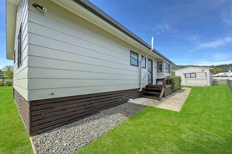 Photo of property in 10 Antonia Place, Kinloch, Taupo, 3377