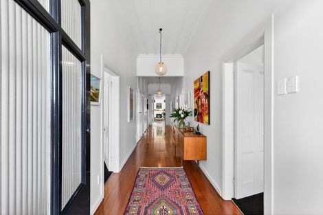 Photo of property in 27 Neeve Road, Taradale, Napier, 4112