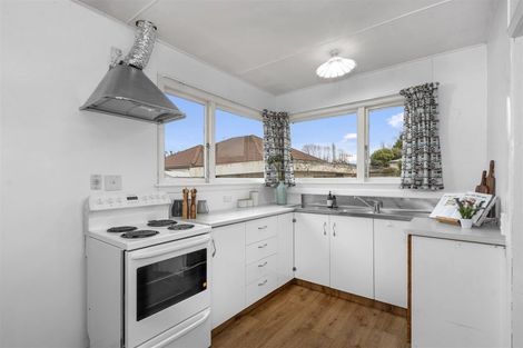 Photo of property in 26 Barnes Road, Redwood, Christchurch, 8051