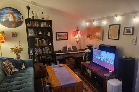 Photo of property in 34 Cleveland Street, Brooklyn, Wellington, 6021