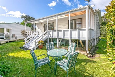 Photo of property in 11 Marlin Place, Whiritoa, Whangamata, 3691