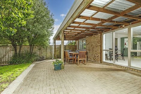 Photo of property in 1 Landvale Court, Browns Bay, Auckland, 0630