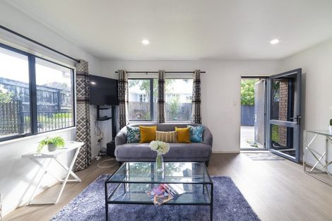 Photo of property in 52d Arimu Road, Papakura, 2110